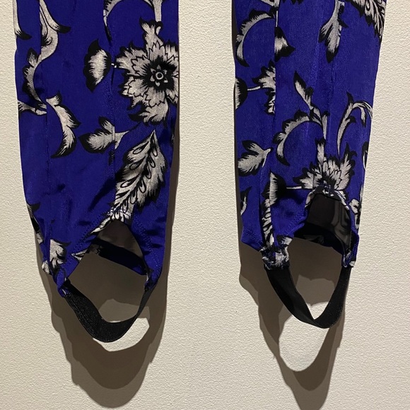 Printed Leggings with foot straps - Picture 5 of 10